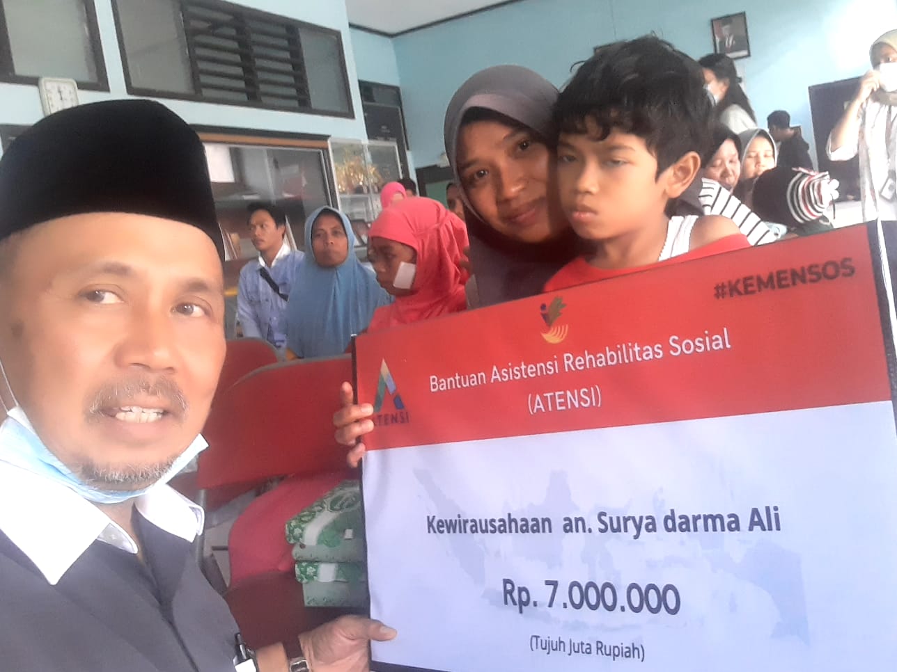 Tindak Lanjut HAN 2022 Kemensos di Berikan Bantuan untuk 14 Anak Disabilitas di Lombok Timur