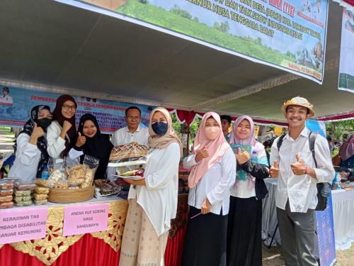 Dinas Sosial mendapat kunjungan dari Dinas Perindustrian Provinsi NTB untuk Makanan Olahan 
